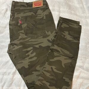 Levi's Women’s Slim Camouflage Pants